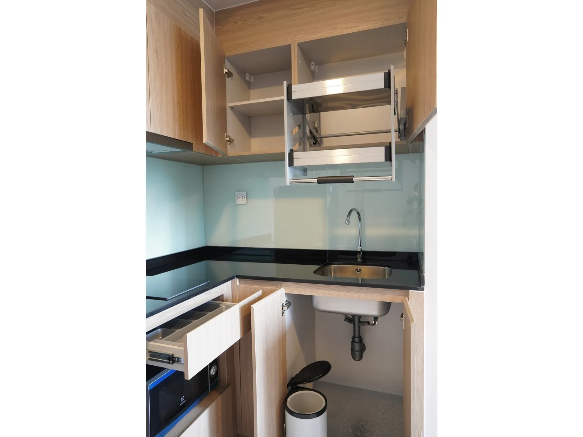 Property photos for Chambers On - nut Station