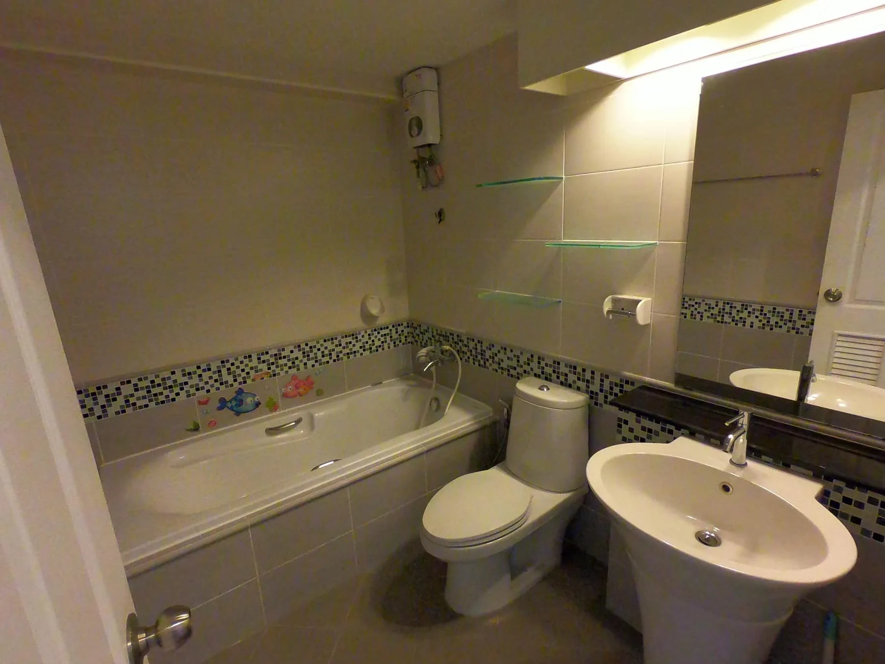 Property photos for The Waterford Sukhumvit 50 Onnut