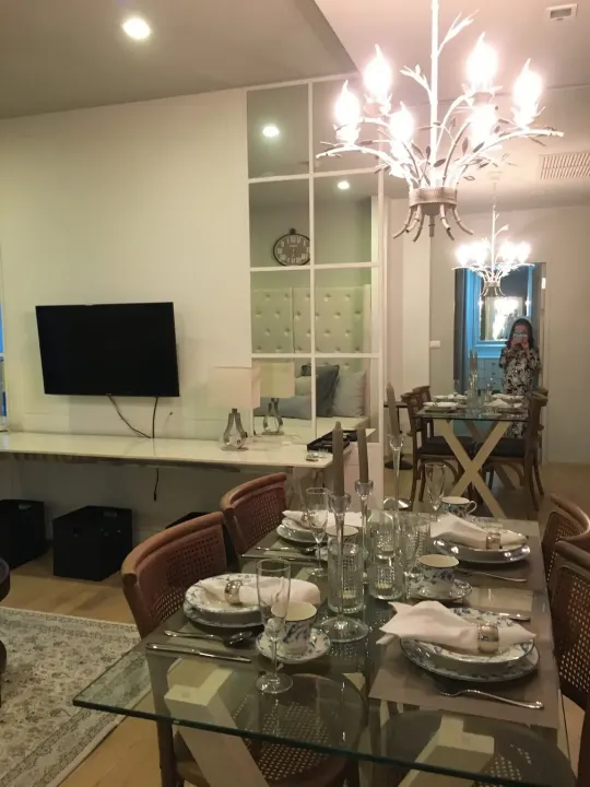 Property photos for Noble Refine