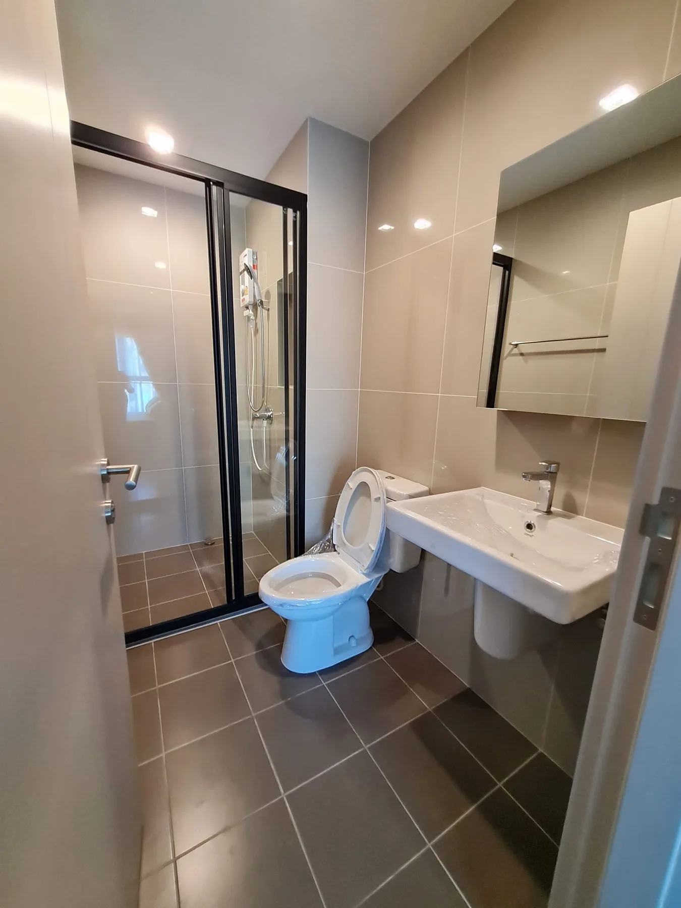 Property photos for The Base Phetchaburi-thonglor