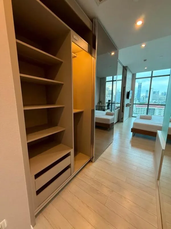 Property photos for The Room Sukhumvit 21