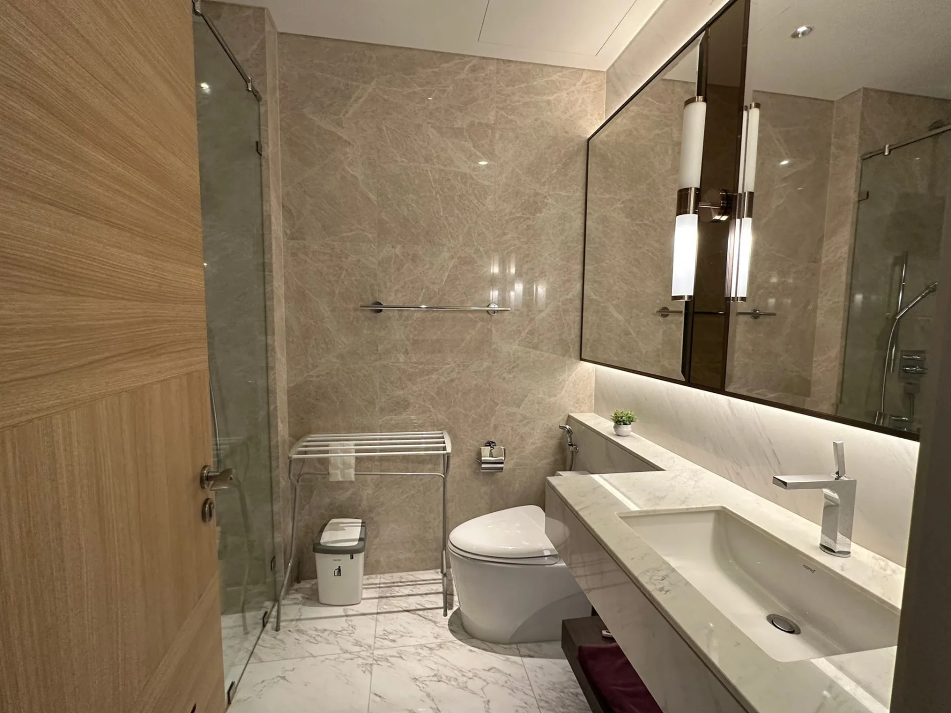 Property photos for Sindhorn Residence