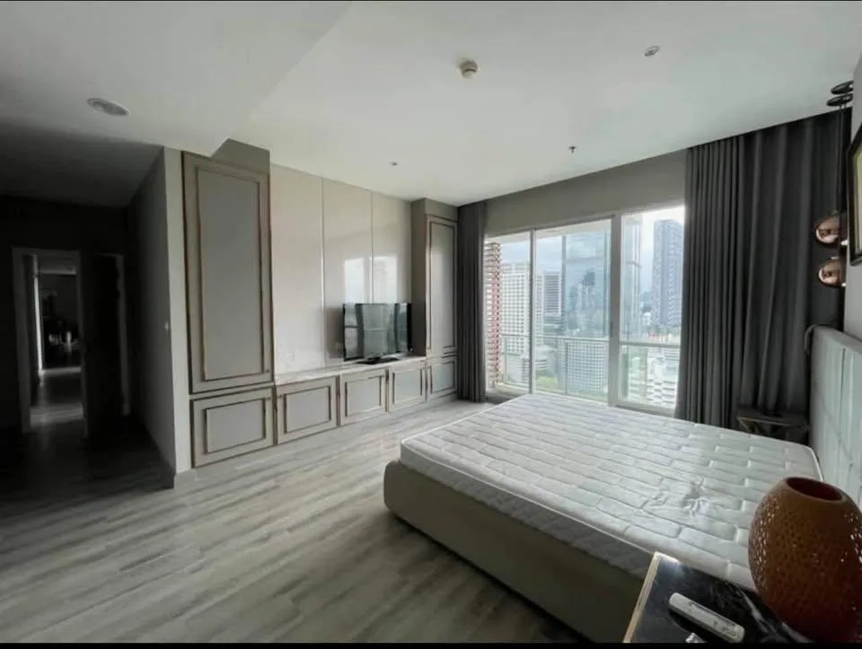 Property photos for Centric Sathorn - Saint Louis