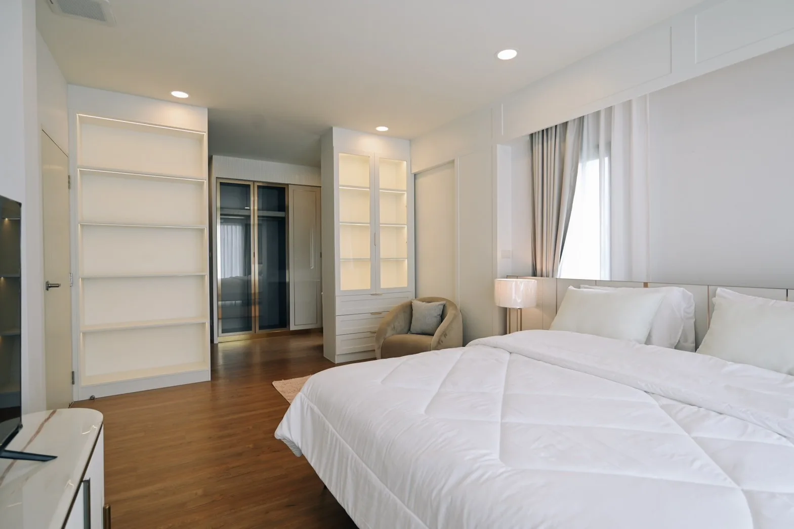 Property photos for Centro Bangna - Km.7