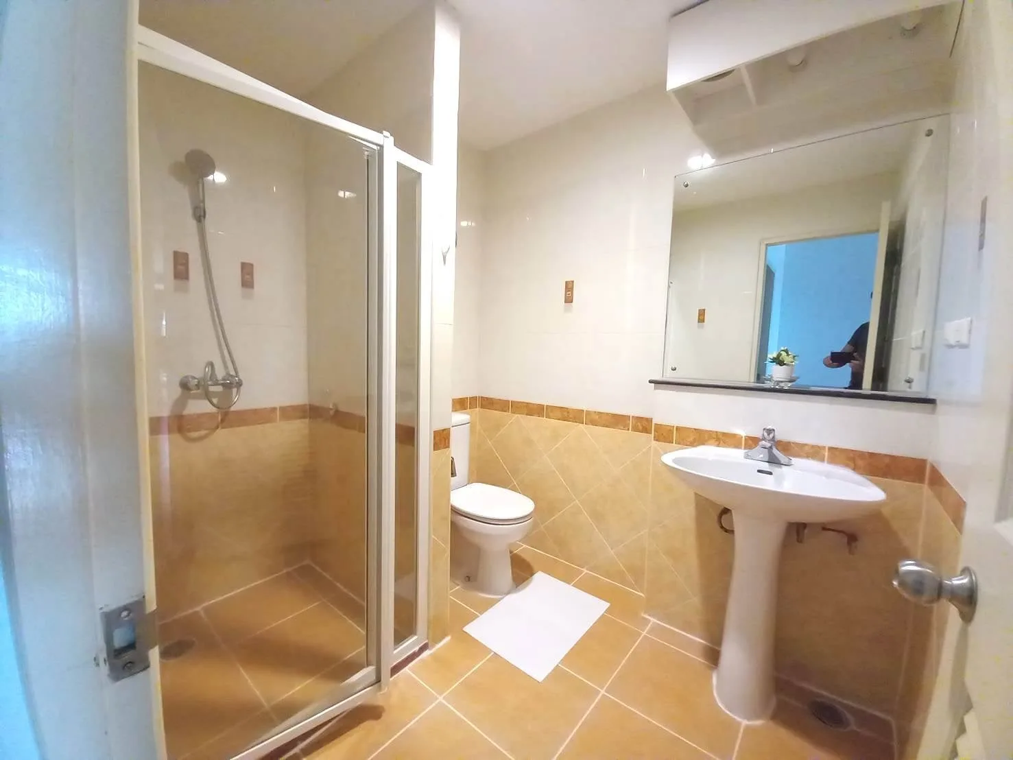 Property photos for The Waterford Diamond