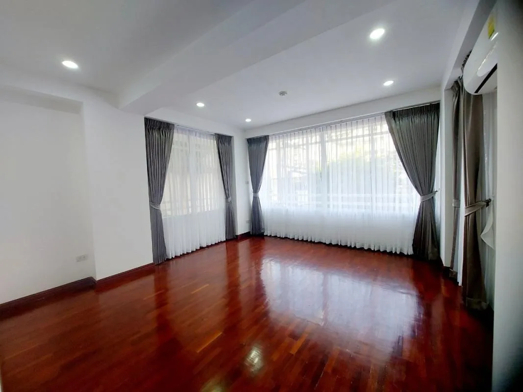 Property photos for P.r. Home 2 Thonglor Soi 8