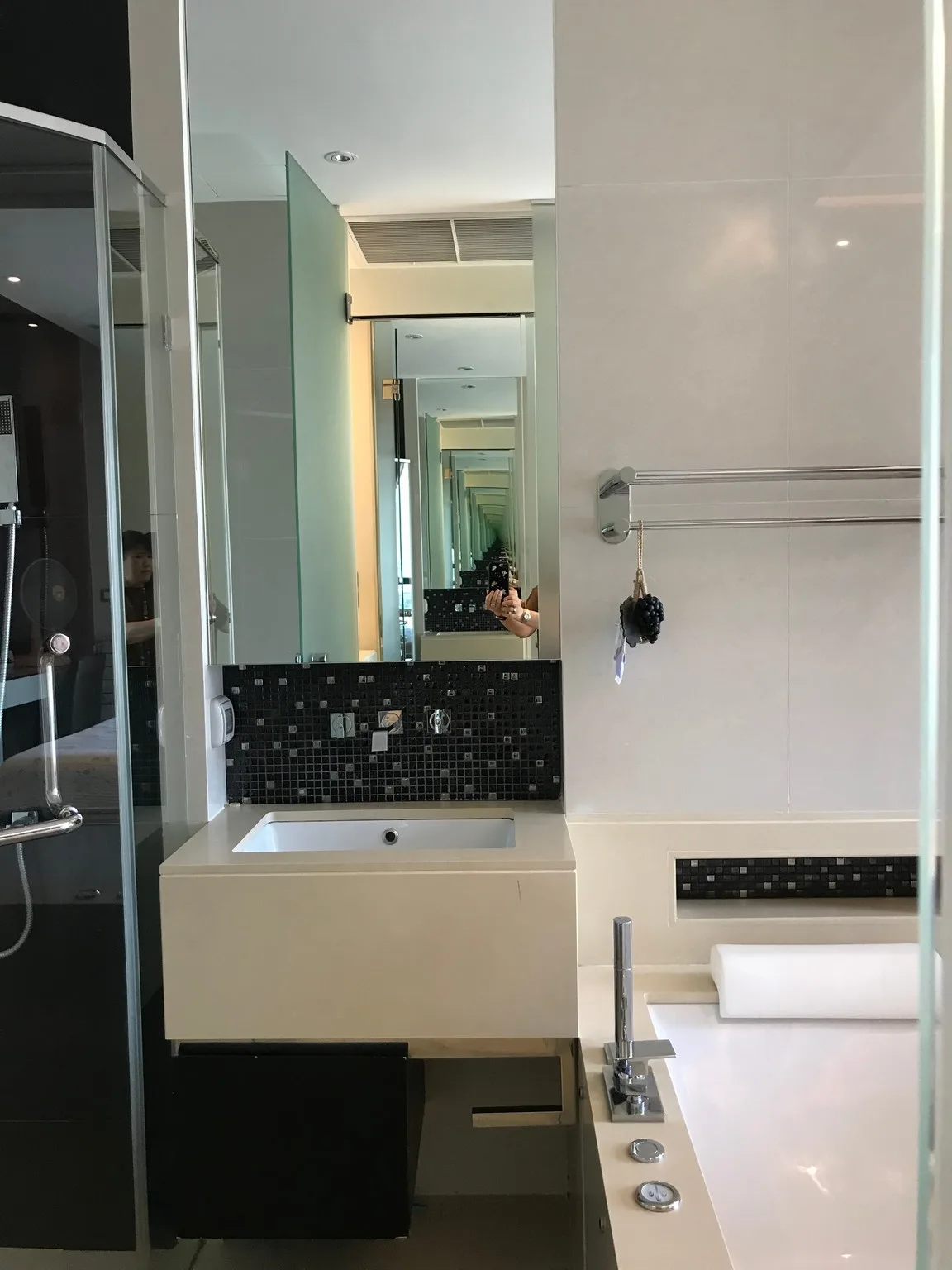 Property photos for The Address Sukhumvit 28