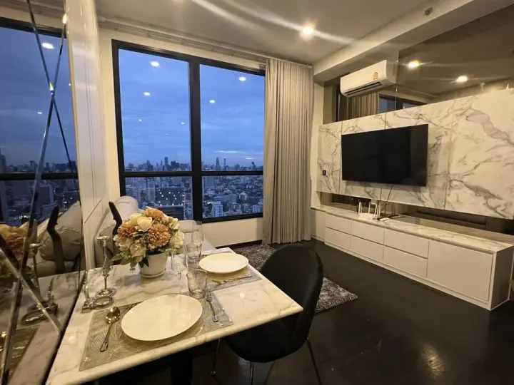 Property photos for Park Origin Thonglor