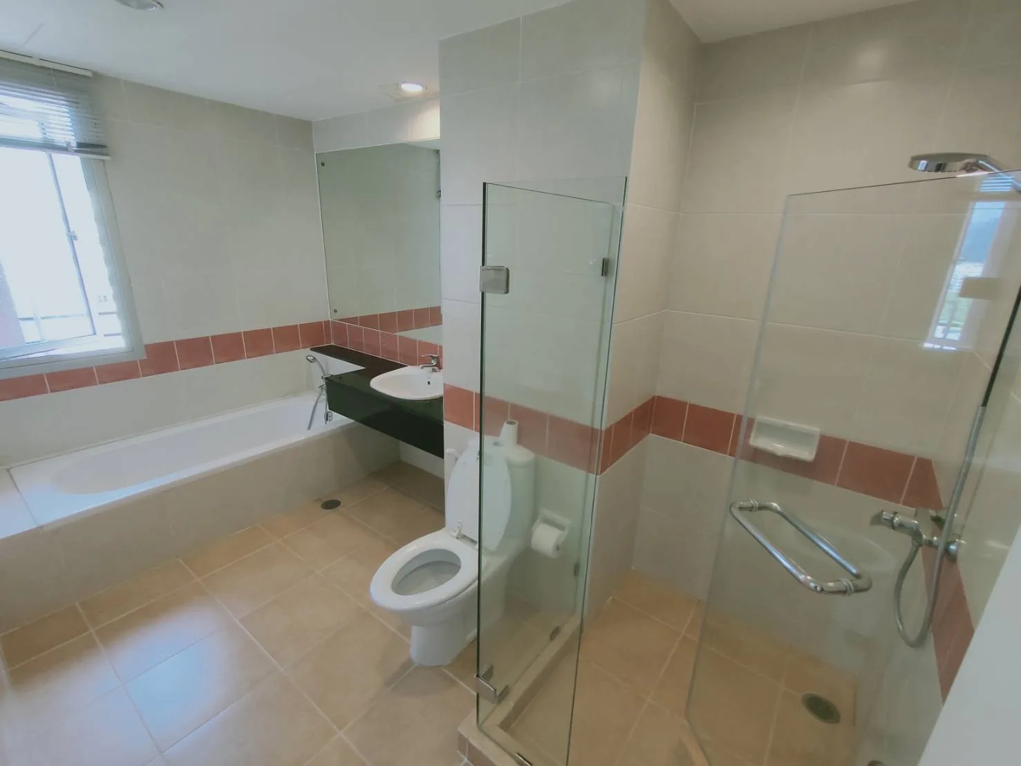 Property photos for Silom Grand Terrace