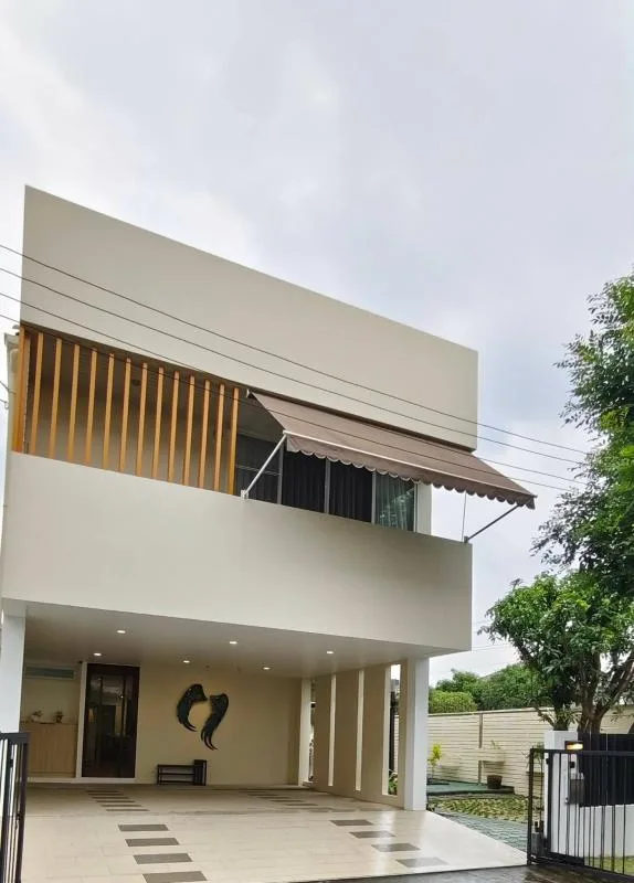 Property photos for Courtyard Villa Rama 9-wongwaen