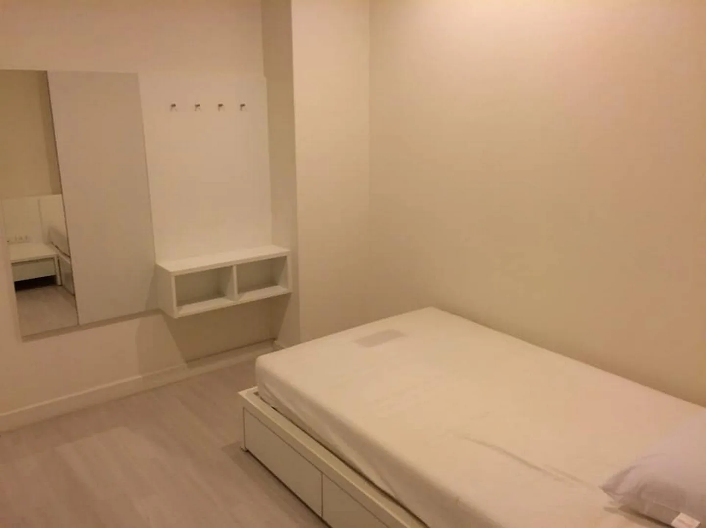 Property photos for The Room Ratchada - Ladprao