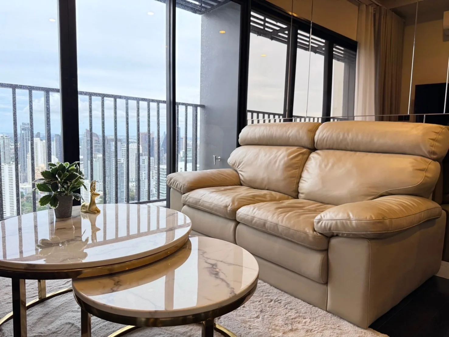 Property photos for Park Origin Thonglor