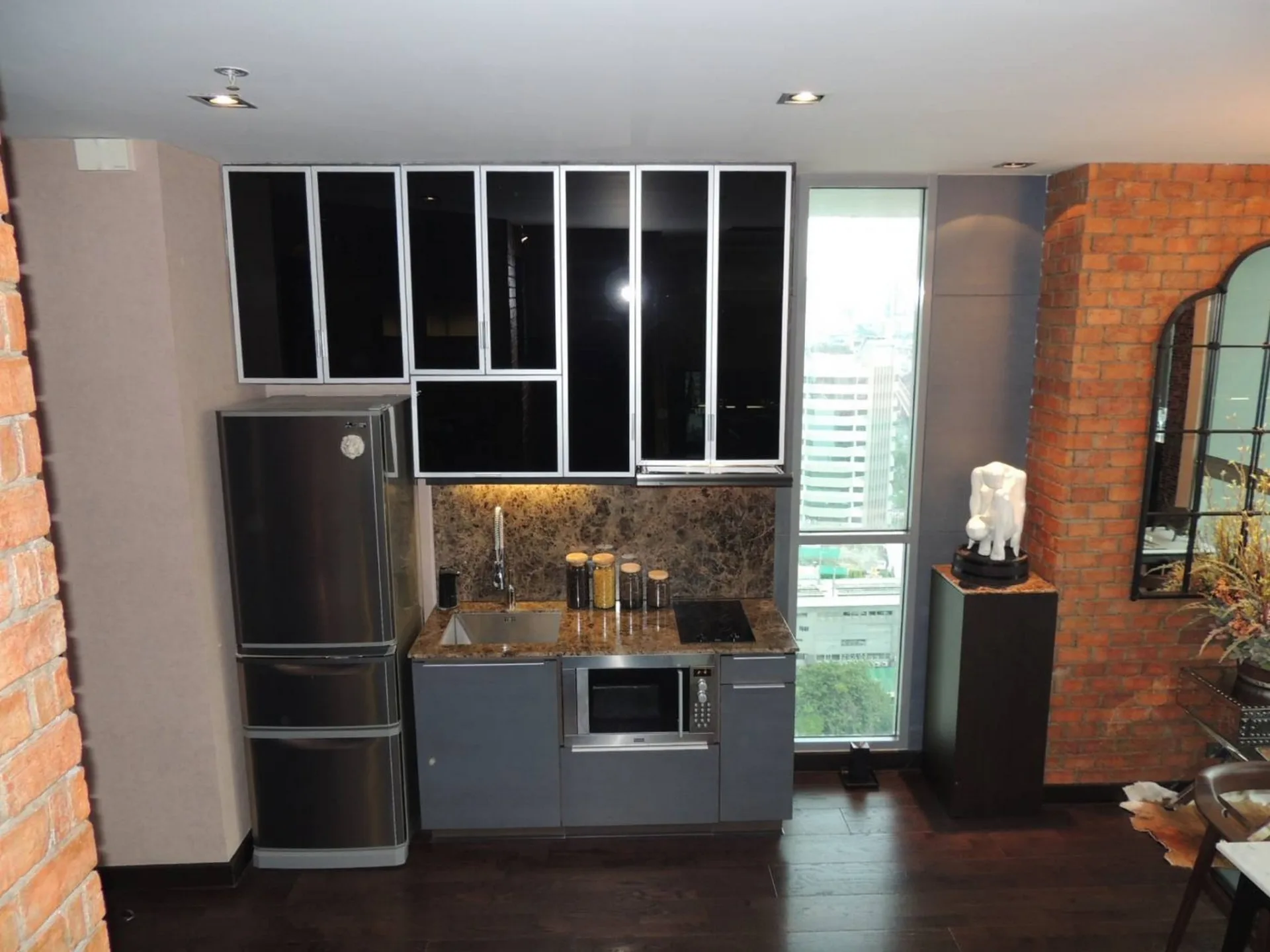 Property photos for Ideo Q Phayathai