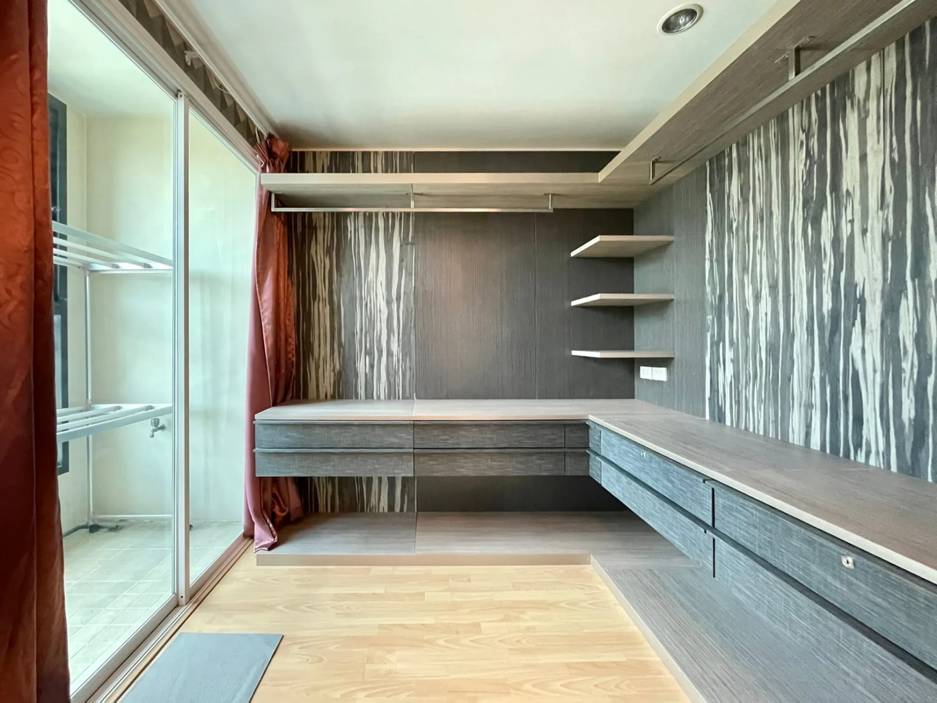 Property photos for Symphony Sukhumvit