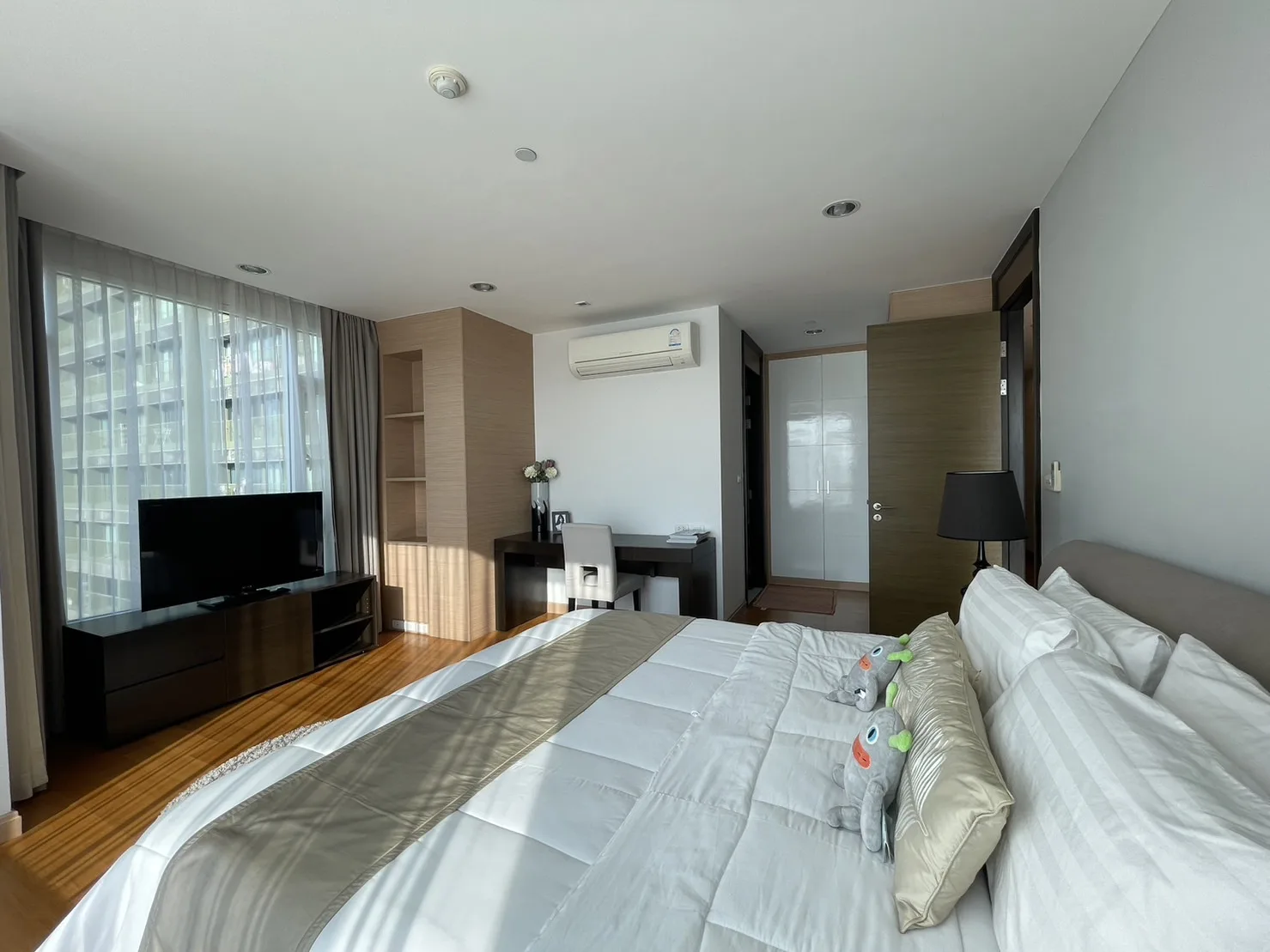 Property photos for Capital Residence