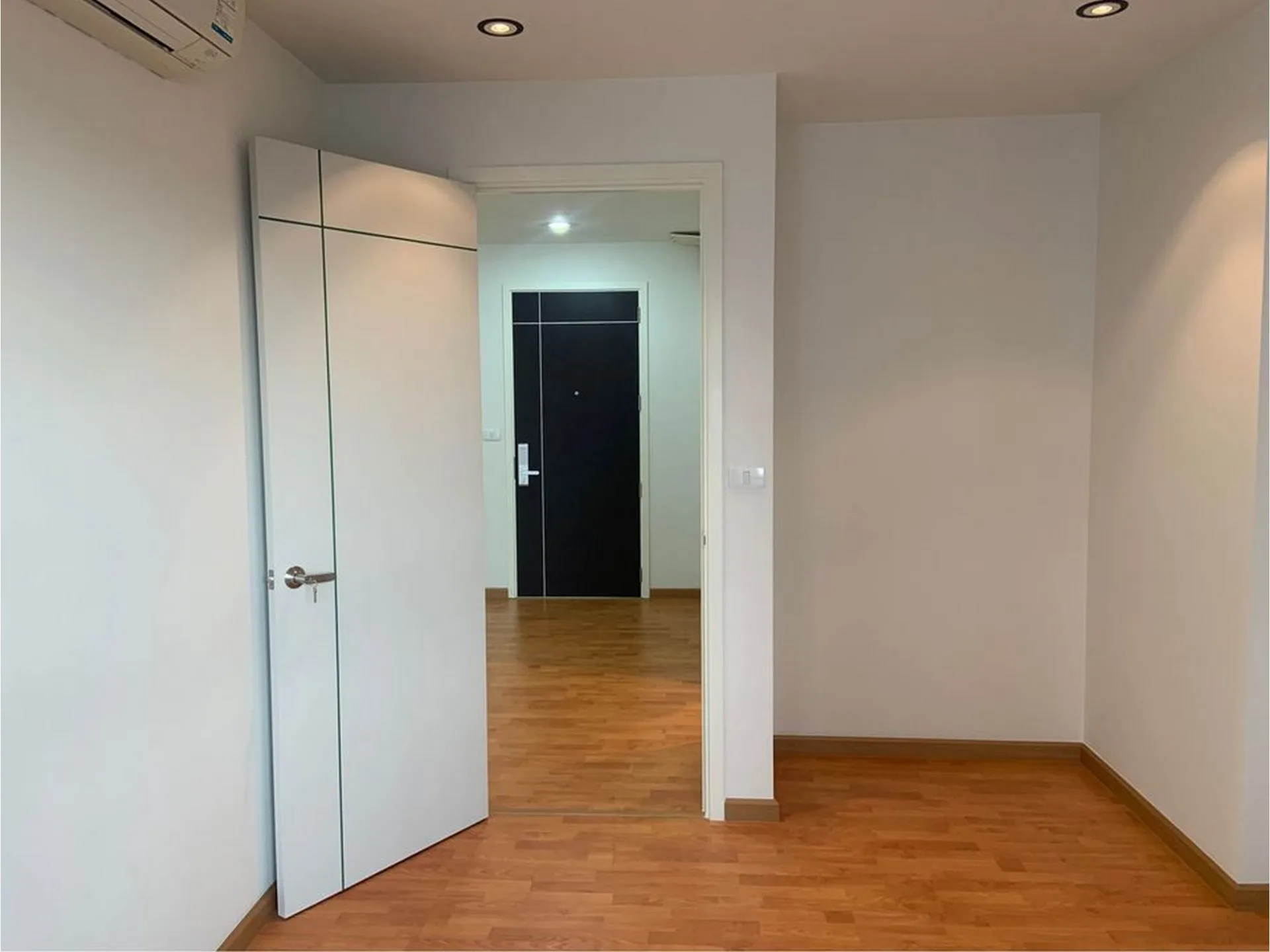 Property photos for The President Sathorn - Ratchaphruek 2