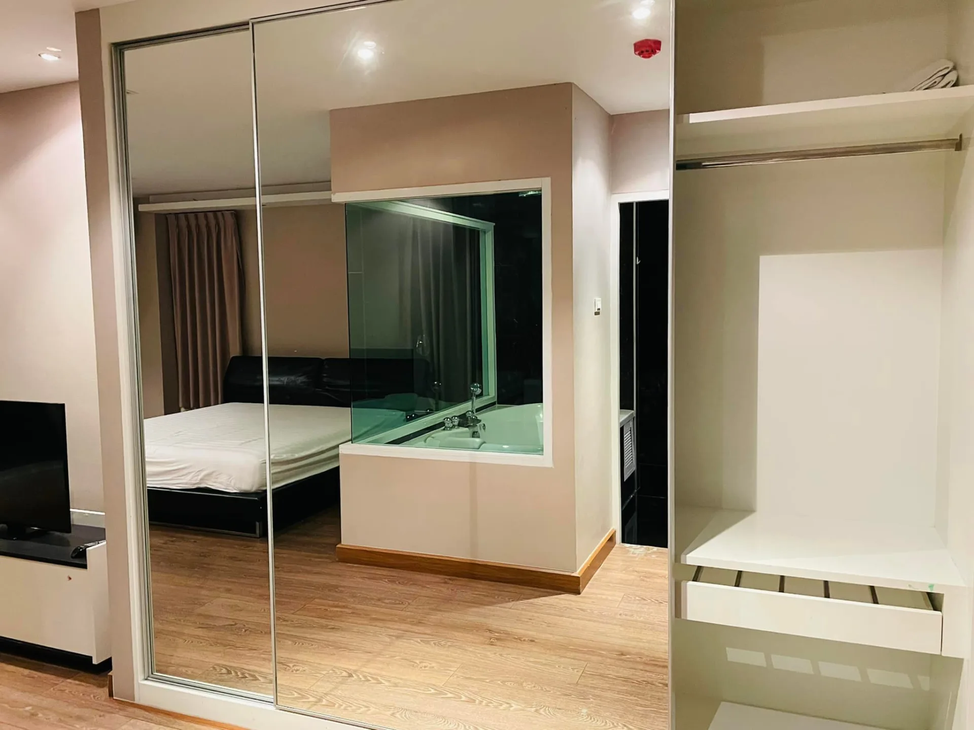Property photos for Sompob House