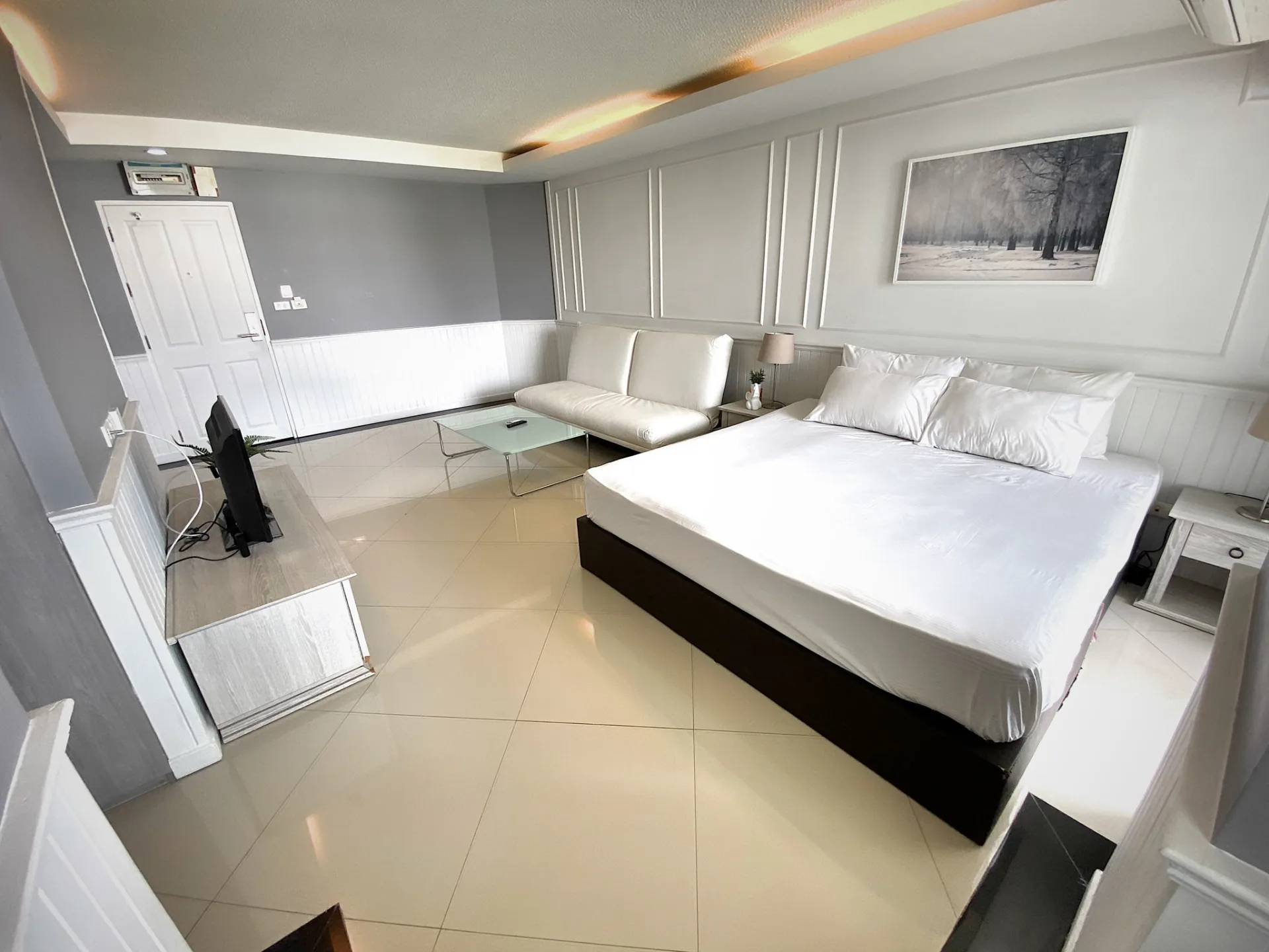 Property photos for The Waterford Sukhumvit 50 Onnut