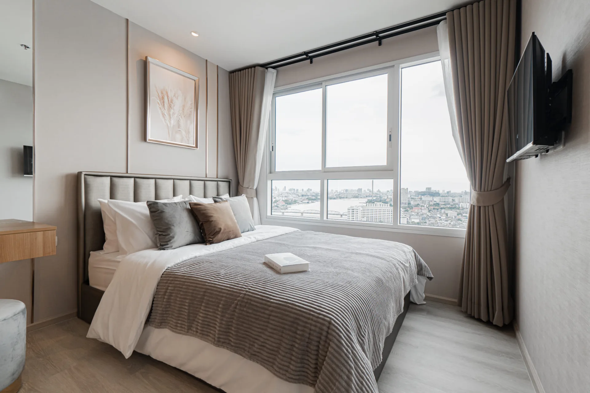 Property photos for Ideo Charan 70-riverview