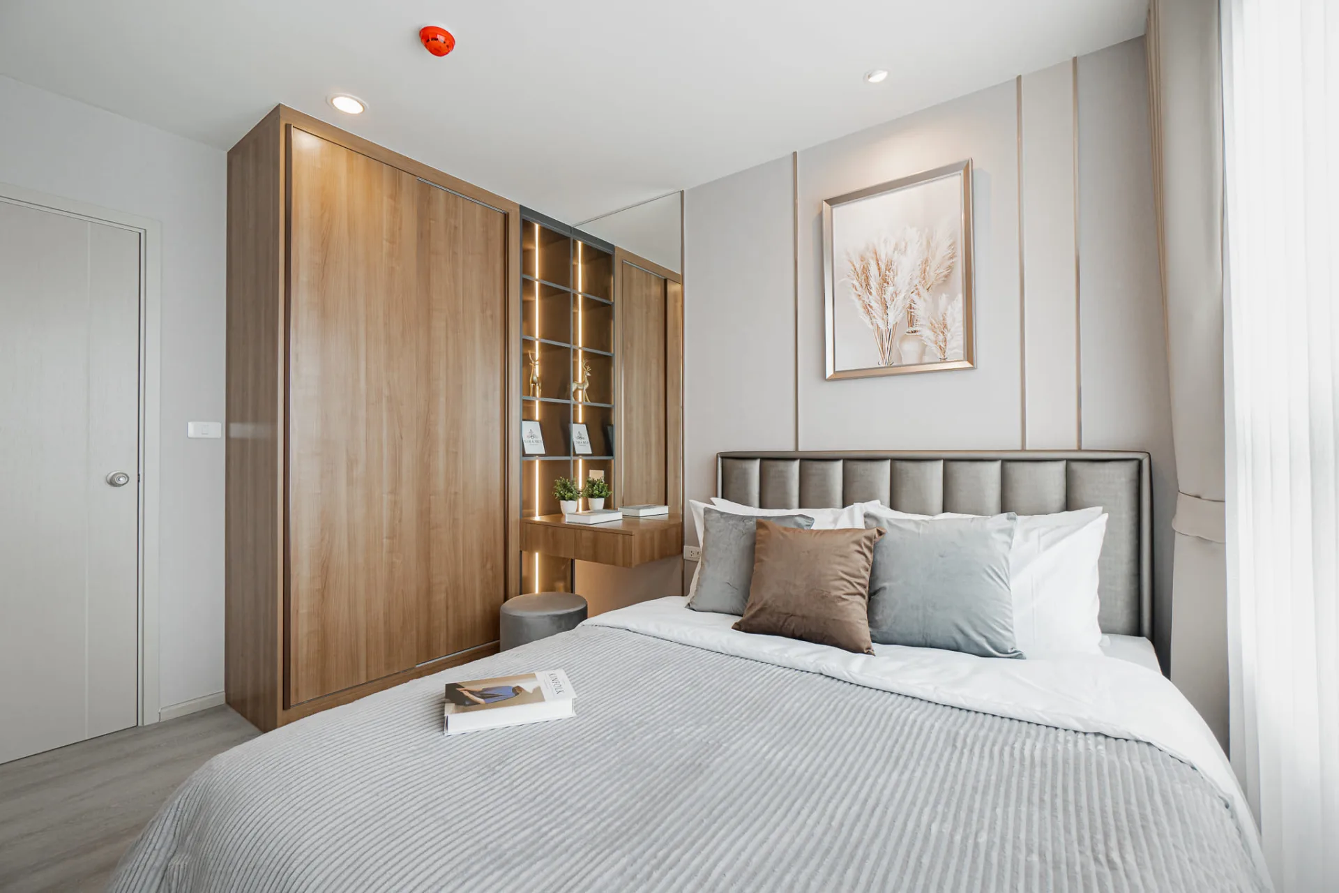Property photos for Ideo Charan 70-riverview