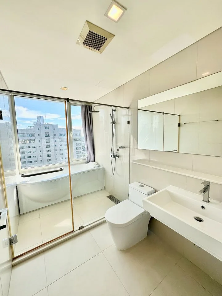 Property photos for Ivy Thonglor