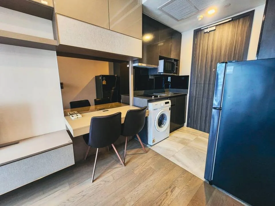 Property photos for Ashton Asoke
