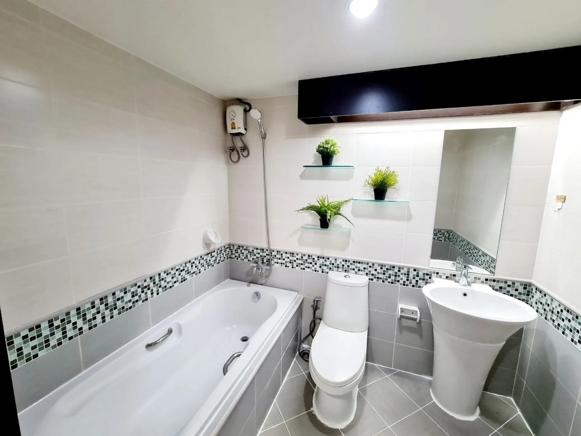 Property photos for The Waterford Sukhumvit 50 Onnut