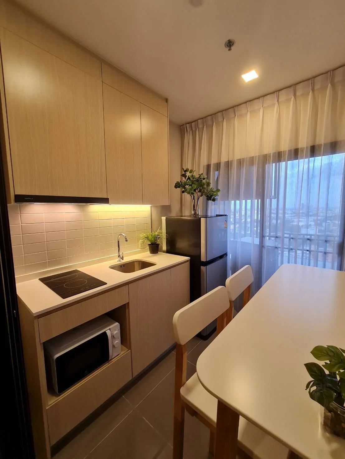 Property photos for Metris Rama 9-ramkhamhaeng