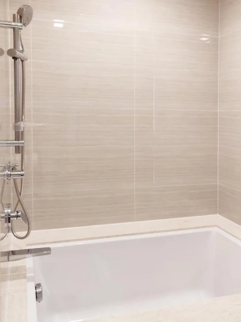 Property photos for Noble BE 33