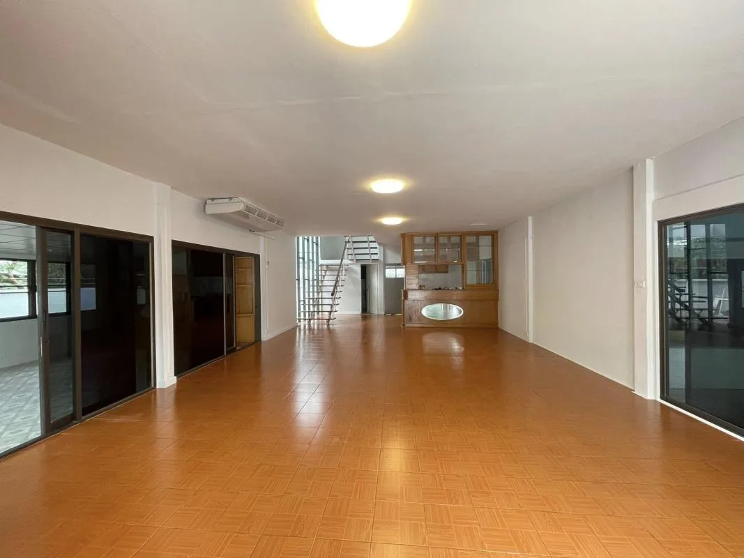 Property photos for Single House Townhome In Soi Vibhavadi Rangsit 16 /20
