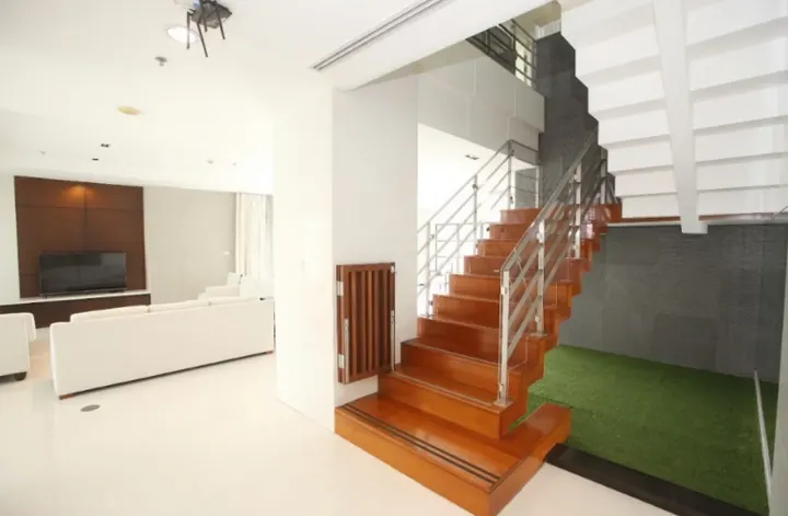 Property photos for Royal Residence Park