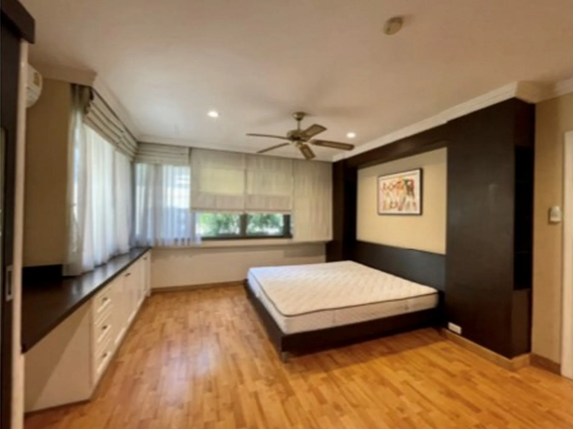 Property photos for Ruamrudee House