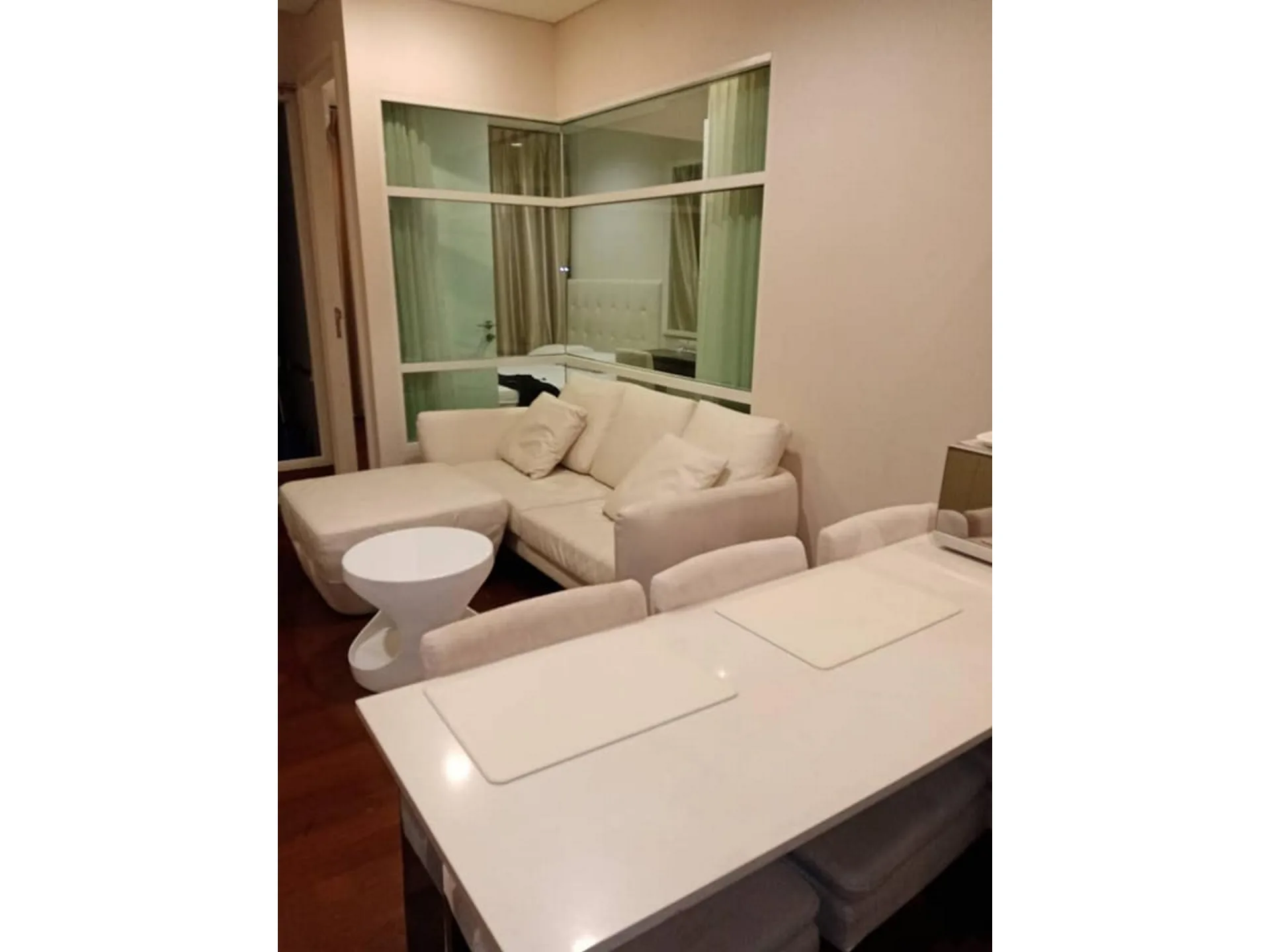 Property photos for Ivy Thonglor