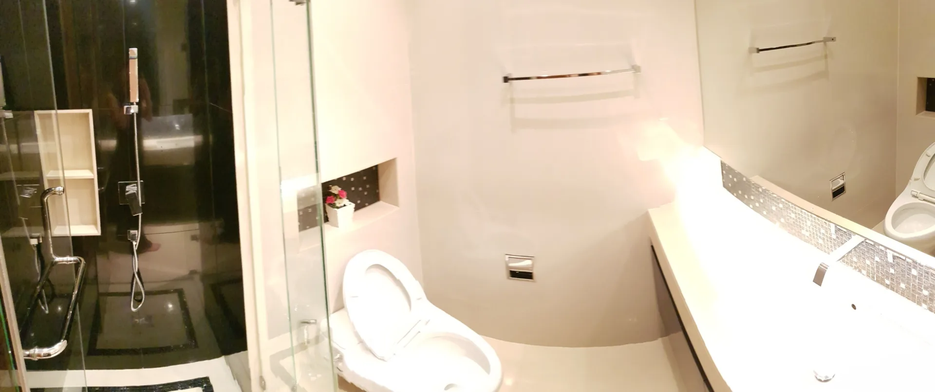 Property photos for The Address Sukhumvit 28