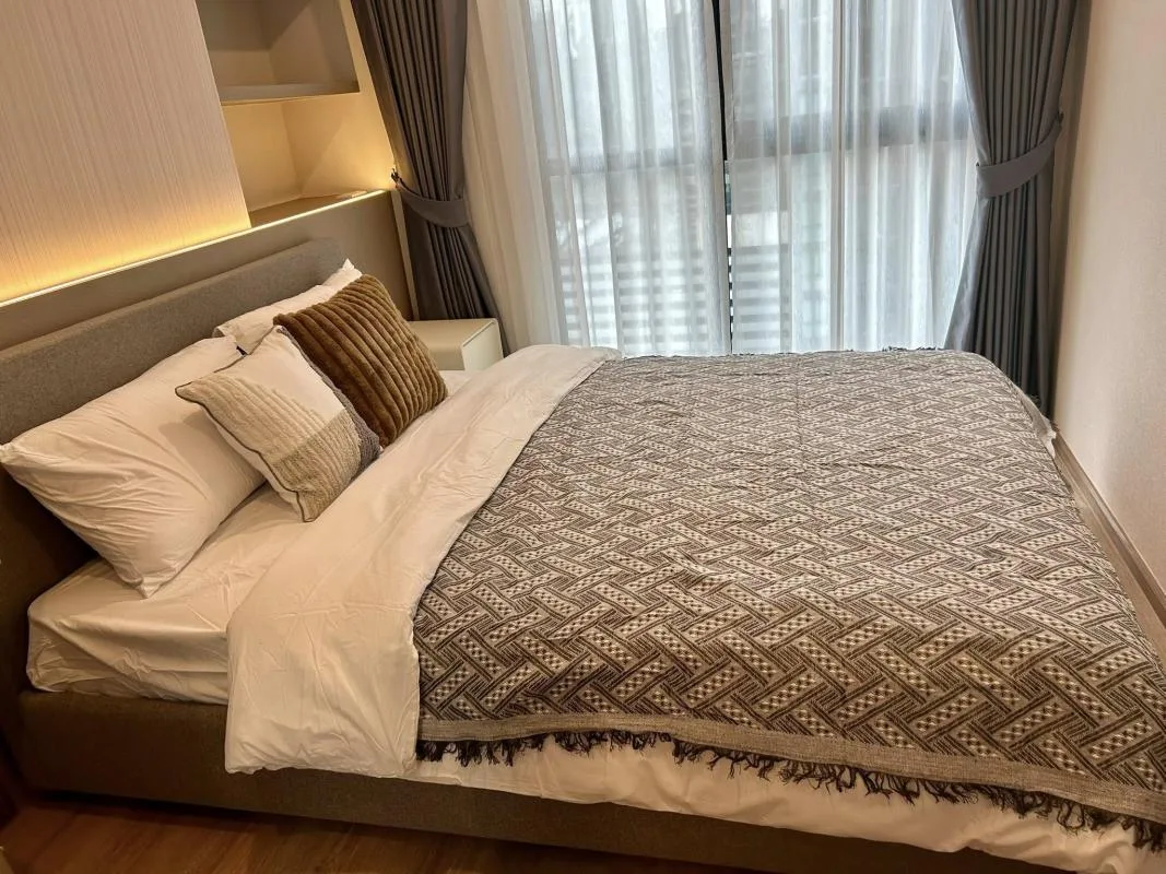 Property photos for Nue District R9