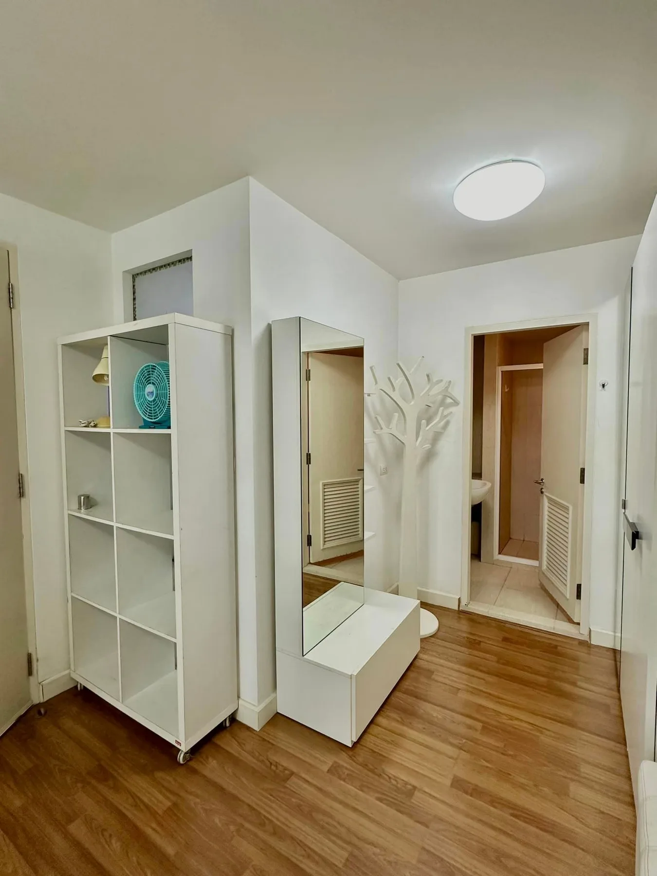 Property photos for The Clover Thonglor