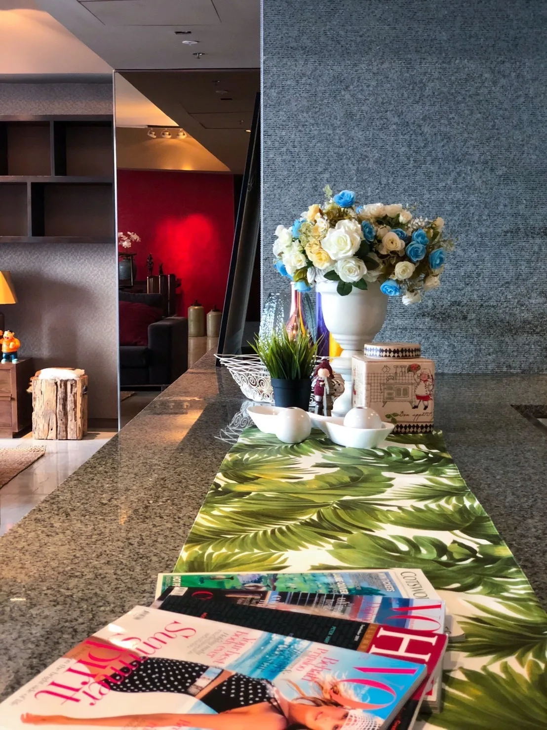 Property photos for The Met