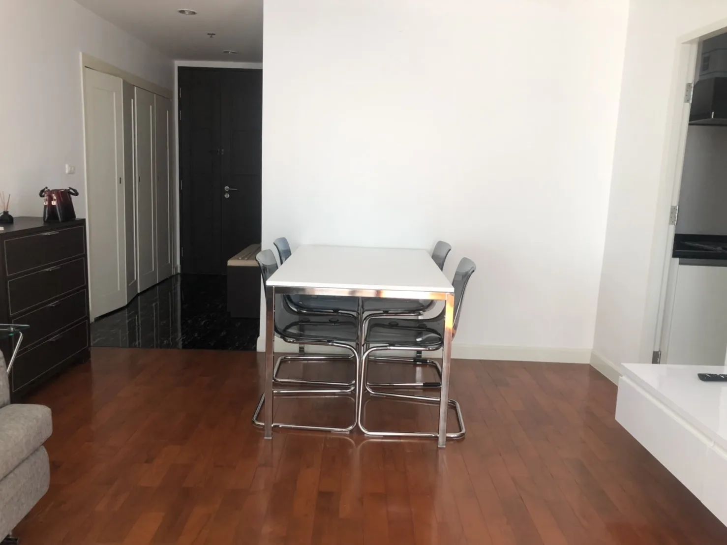 Property photos for Siri Residence