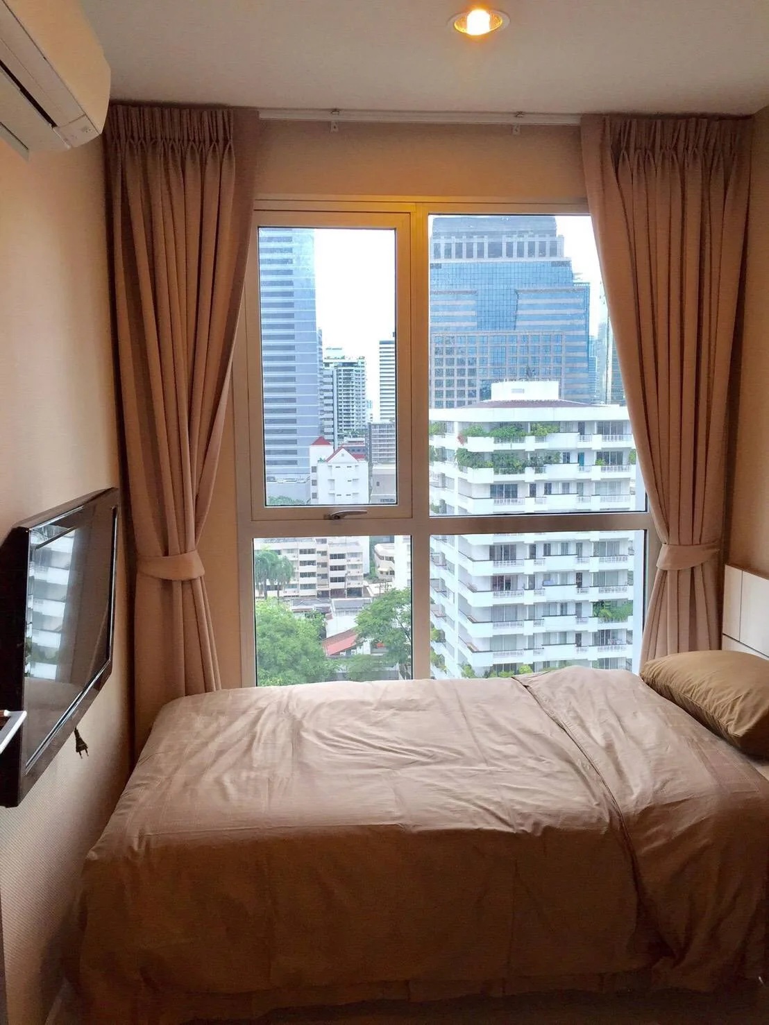 Property photos for Rhythm Sathorn - Narathiwas
