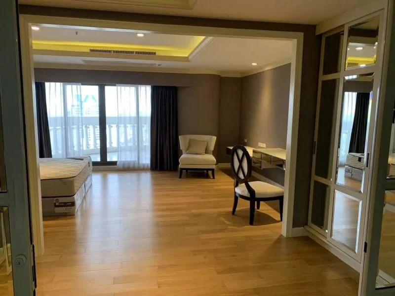 Property photos for State Tower