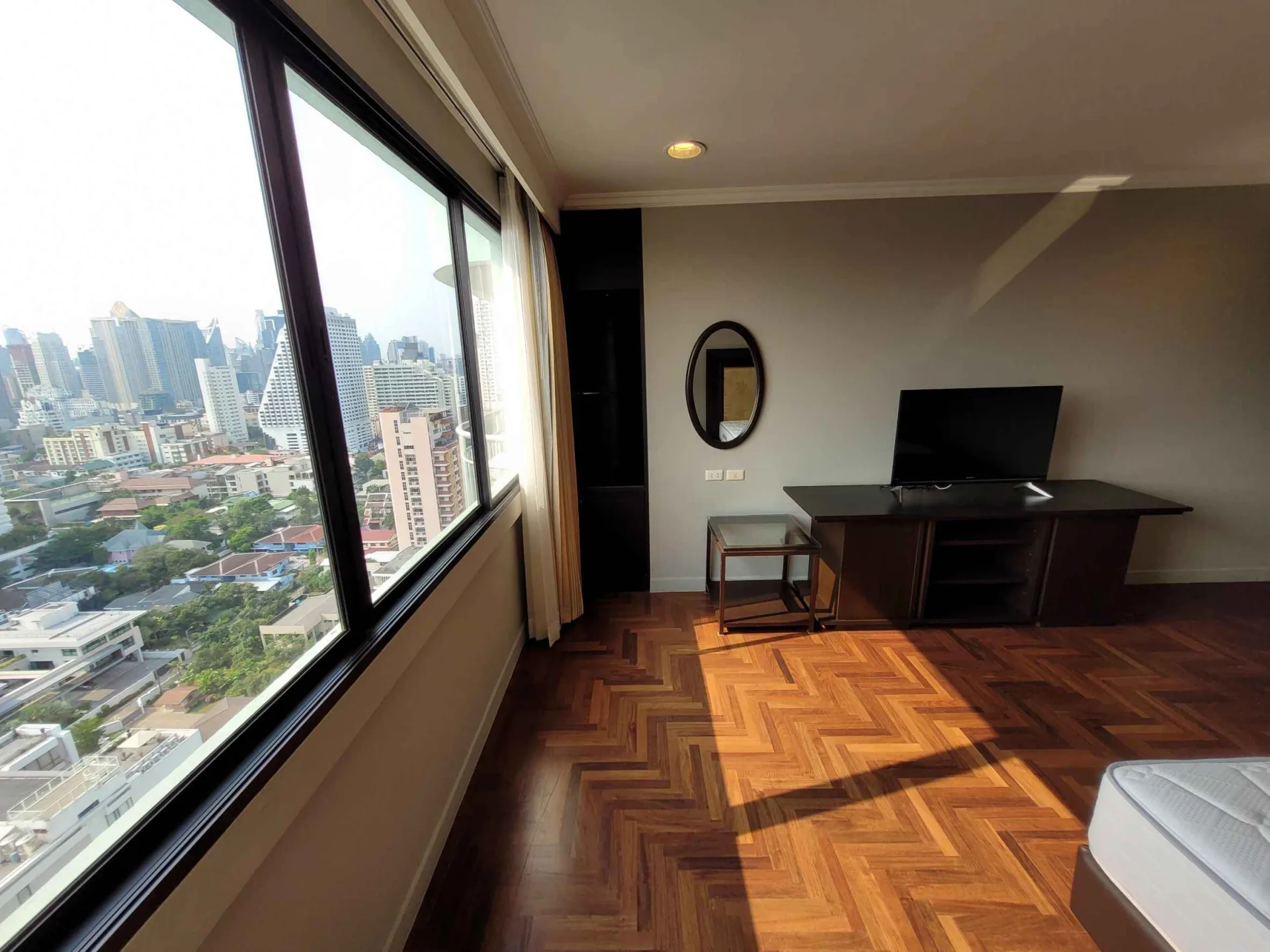 Property photos for Lake Green