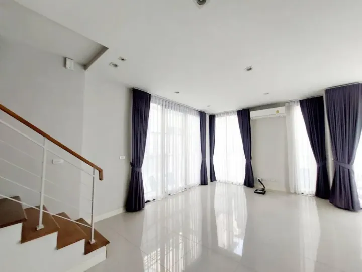 Property photos for Baan Klang Muang Classe Ekkamai-ramintra