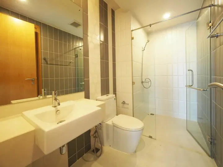 Property photos for Circle Condominium