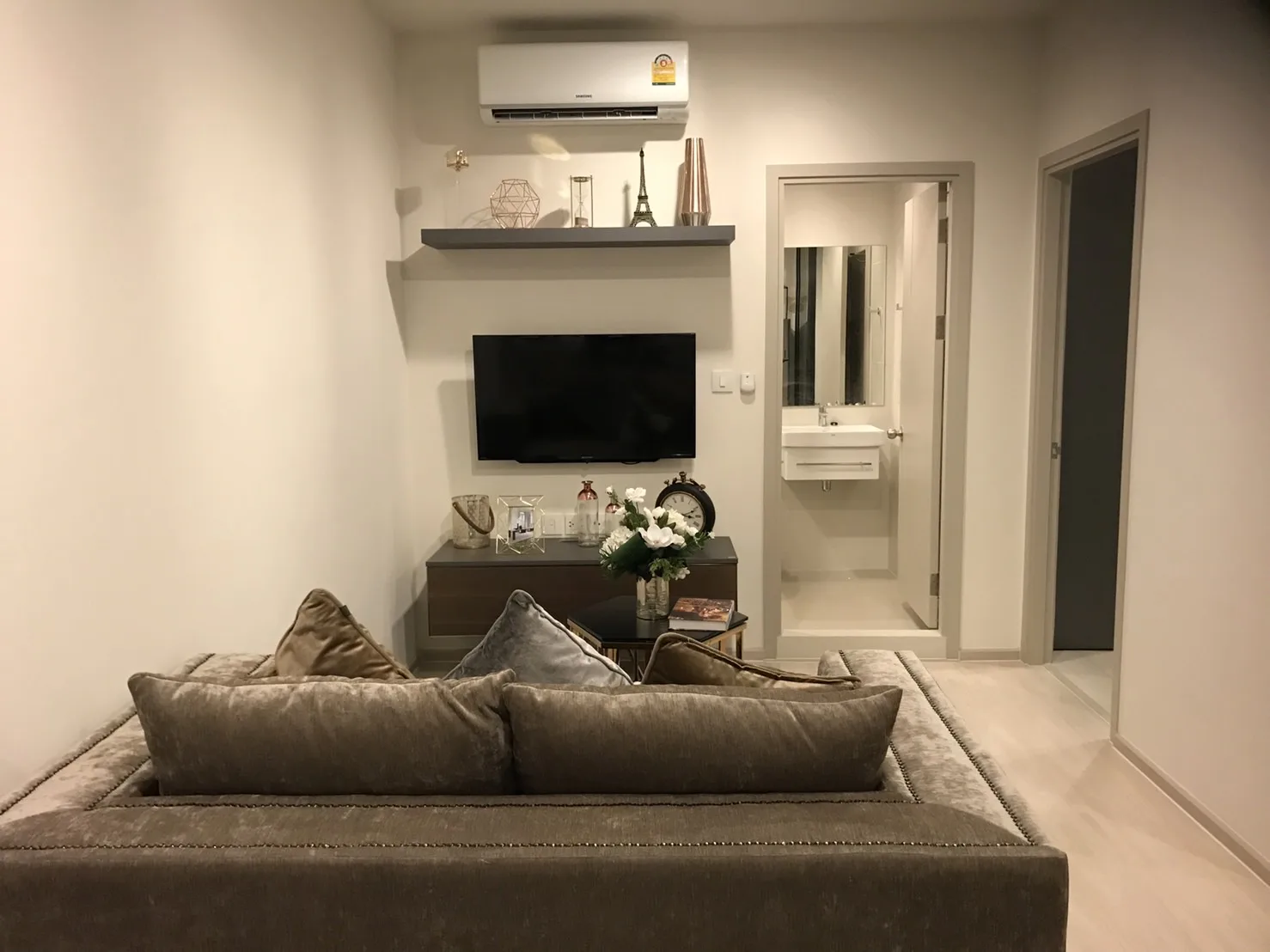 Property photos for Life Sukhumvit 48