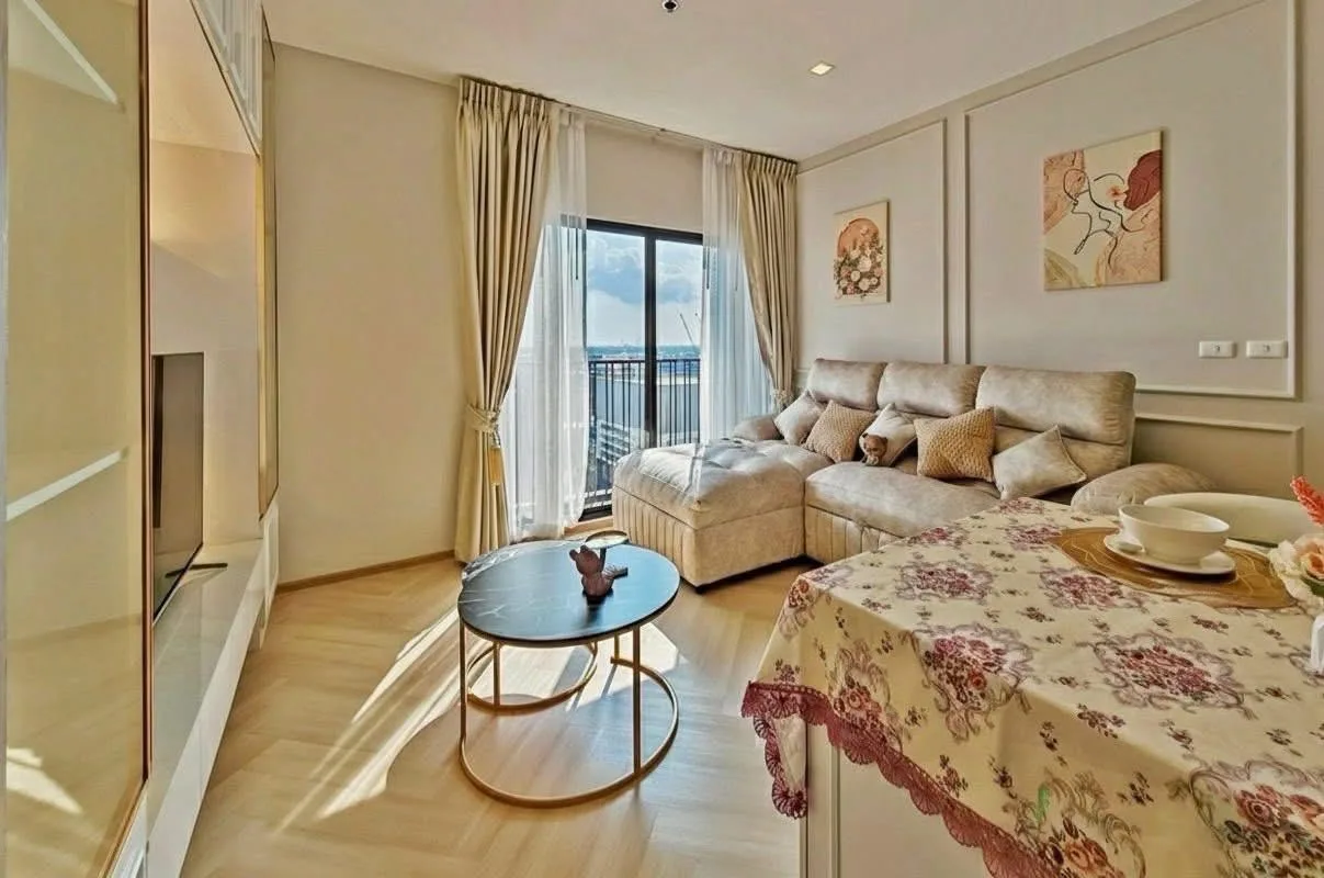 Property photos for Noble Reveal