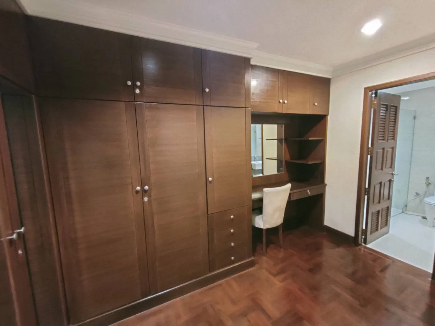 Property photos for Ploenruedee Residence