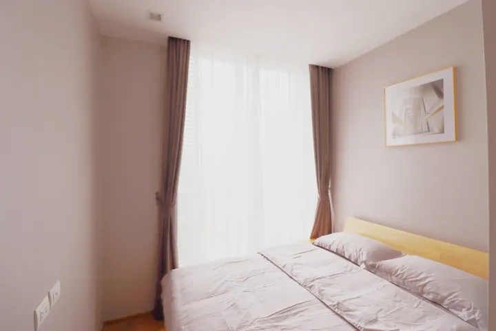 Property photos for Noble BE 33