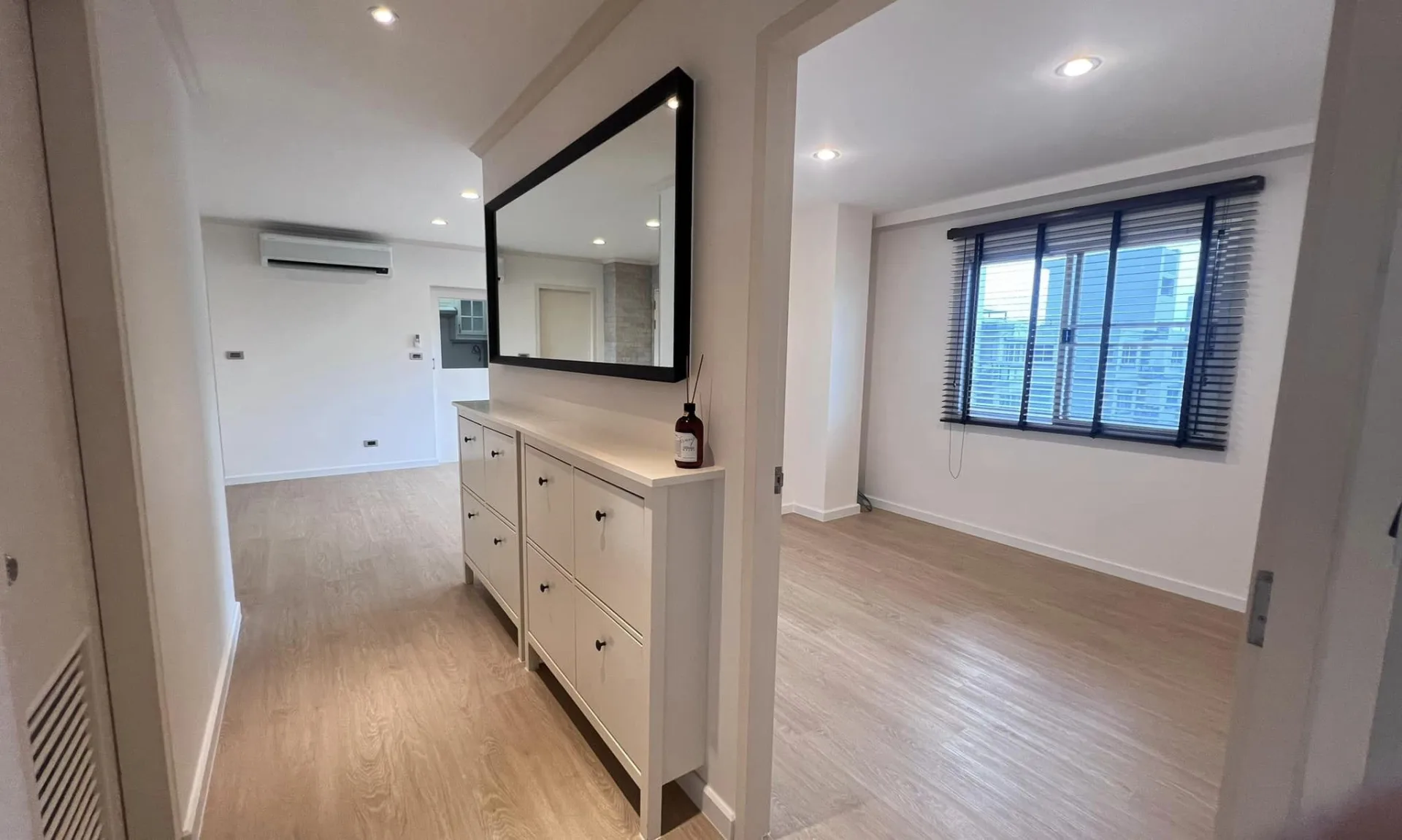 Property photos for Condo One X Sathorn - Narathiwat
