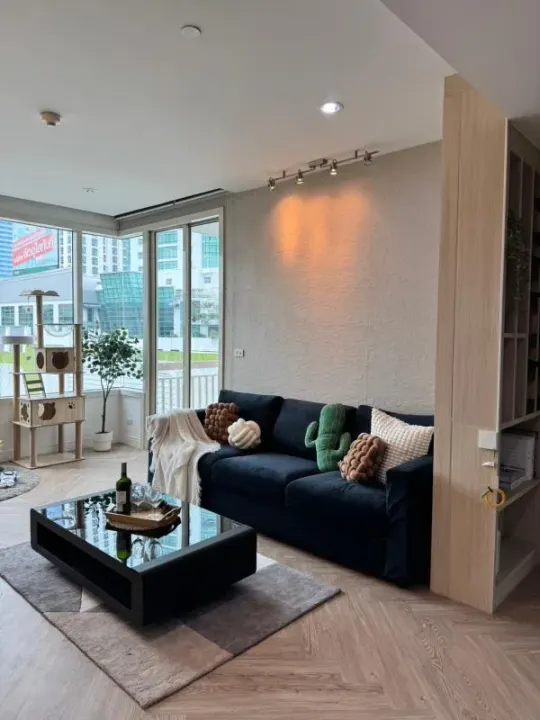 Property photos for MANHATTAN CHIDLOM
