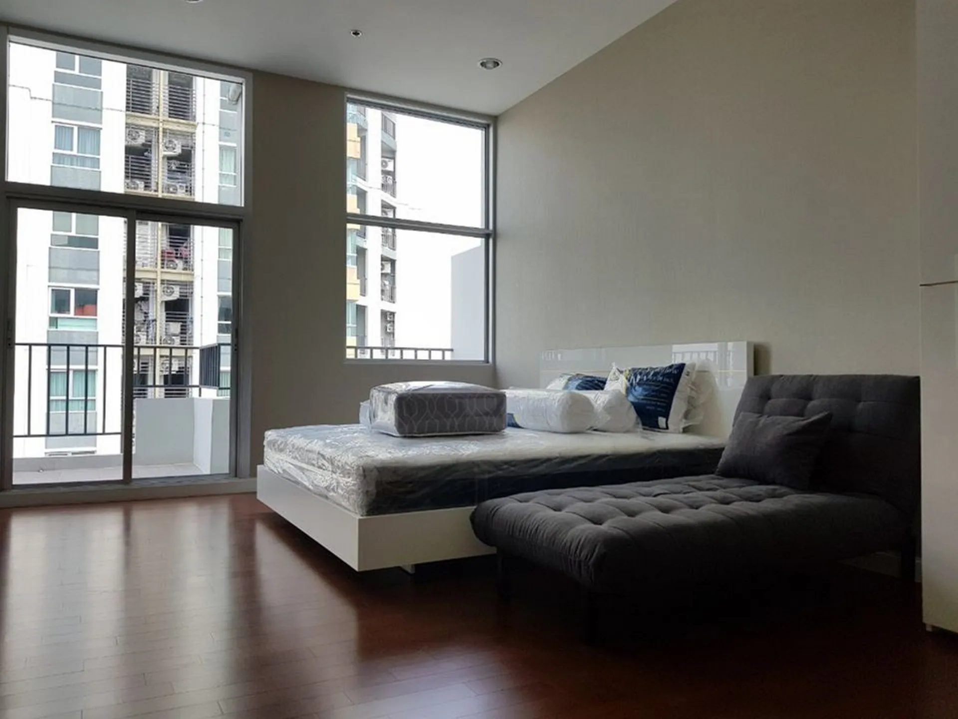 Property photos for Belle Grand Rama 9
